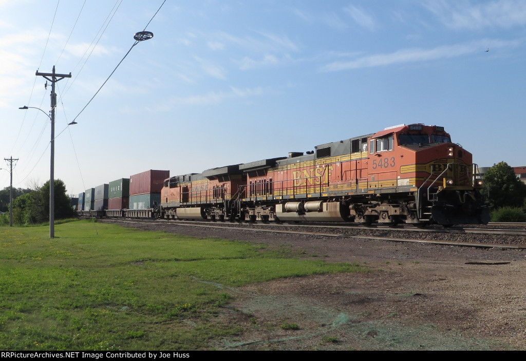 BNSF 5483 West